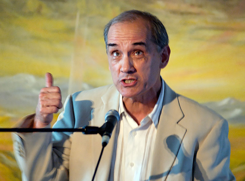 Portrait of Dan Barker