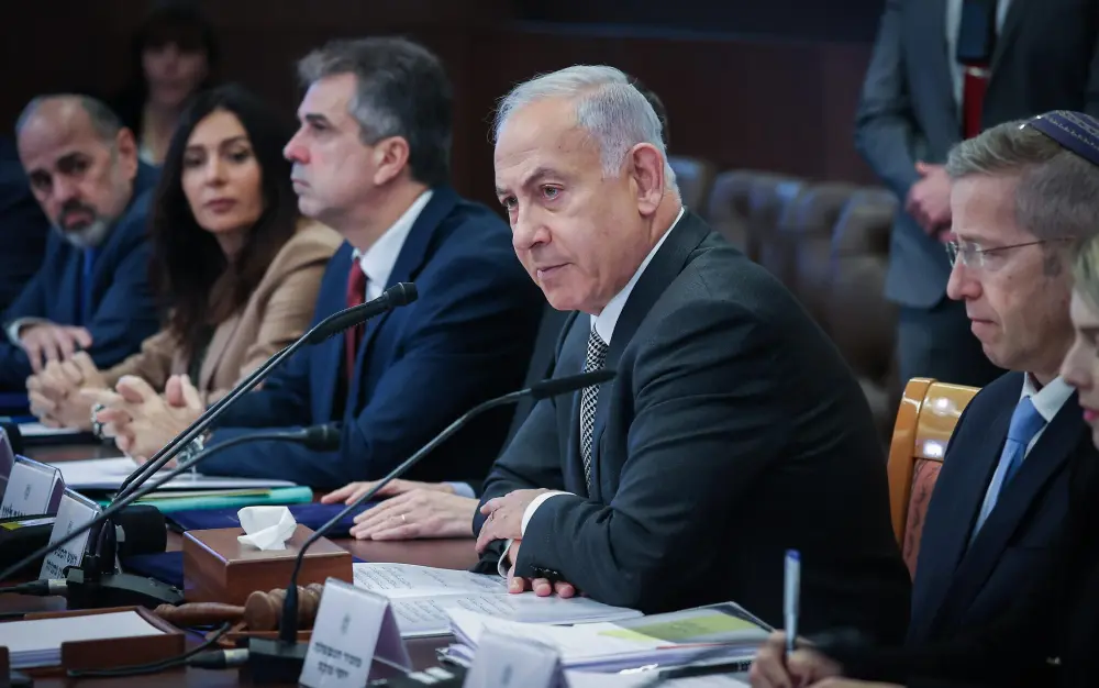 Netanyahu Faces Strong Election Challenge as Israel's Political Landscape Shifts