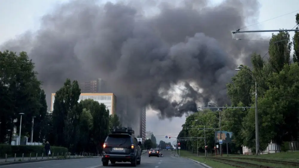 Russian Attacks Kill Five in Ukraine as Fighting Intensifies Across Frontline Regions
