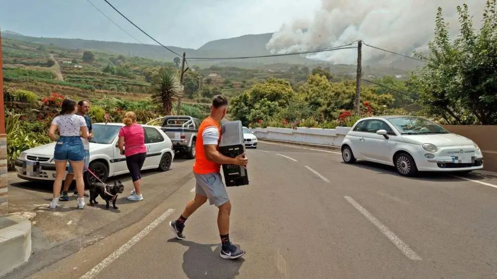 Spain Battles One of Its Deadliest Wildfires as Death Toll Rises and Thousands Evacuate