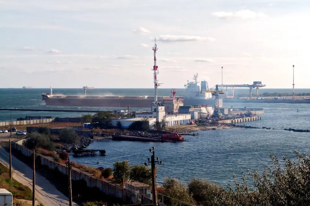 Russia Strikes Black Sea Port as Global Grain Exports Face Fresh Disruption