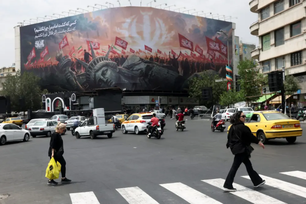 Trump Says Iran Talks Are a Last Chance for Deal as Middle East Crisis Enters New Phase
